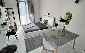 F & B Collection - Skiathos - Kanapitsa- Diamanti